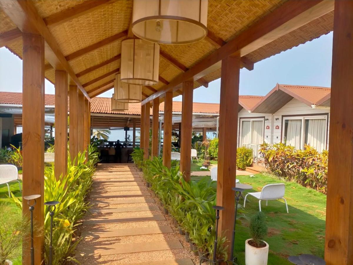 Stone Wood Beach Resort, วากาตอร์ ภายนอก รูปภาพ